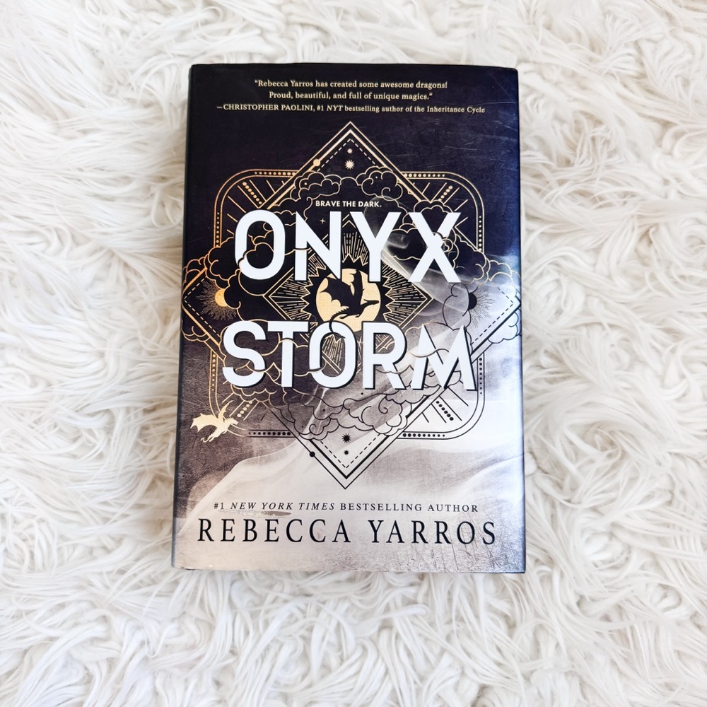 Onyx Storm Hardcover | Rebecca Yarros | Fourth Wing Series – Like New